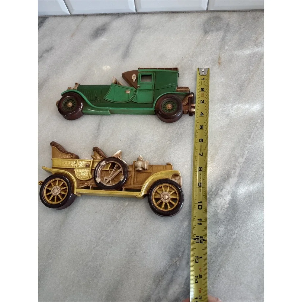 Vintage 1977 Dart Industries Car Wall Hangings 7387‎ & 7388